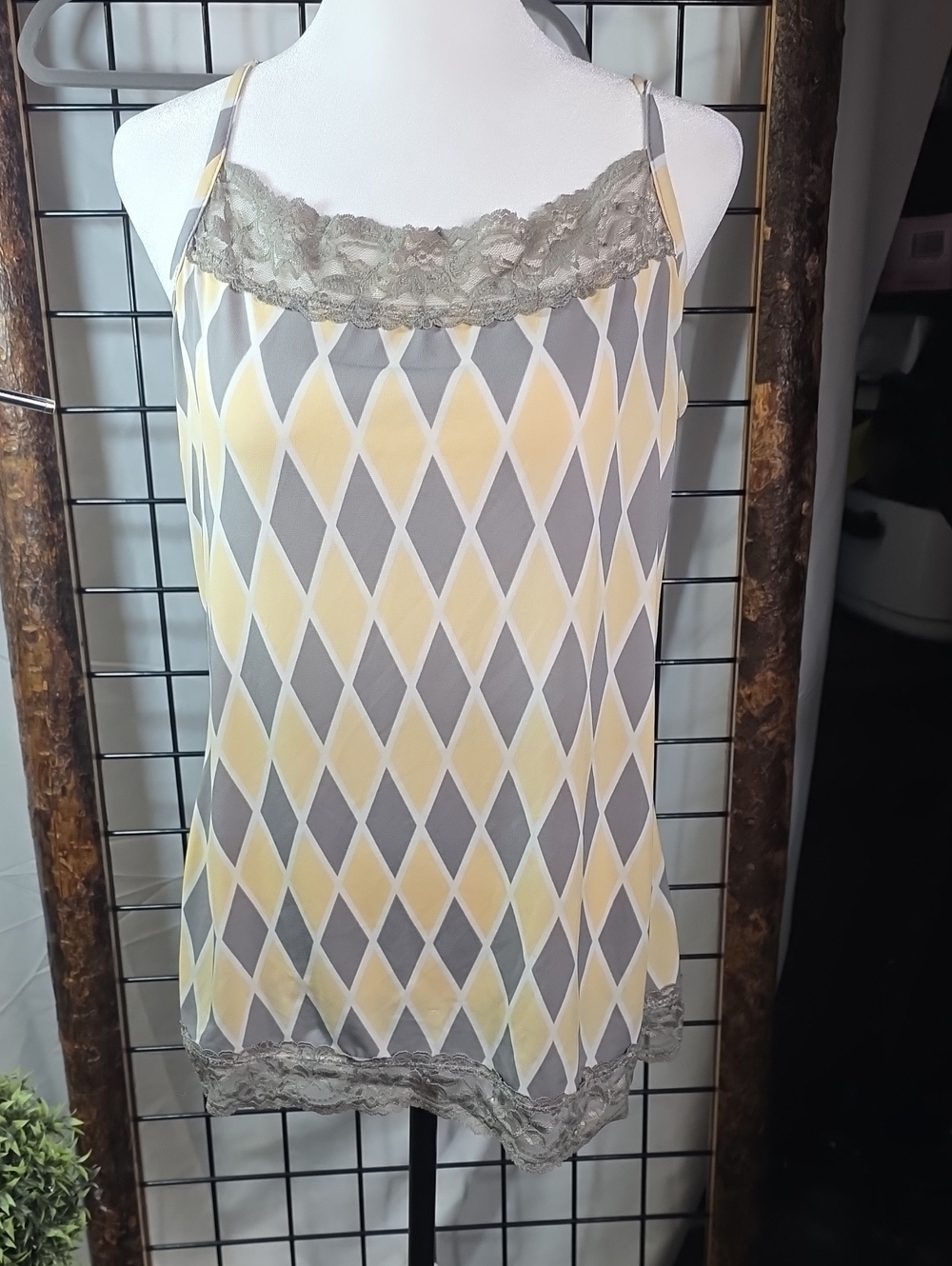 Lace-Trim Diamond Print Cami in Yellow and Gray